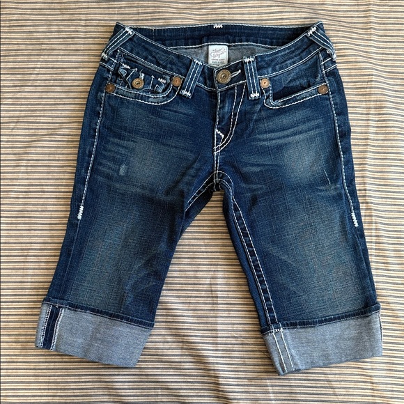 True Religion Pants - True Religion Made in USA Big T Bermuda Shorts | Size 28